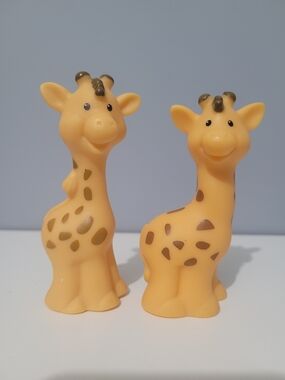 Fisher-Price Little People Giraffe figures